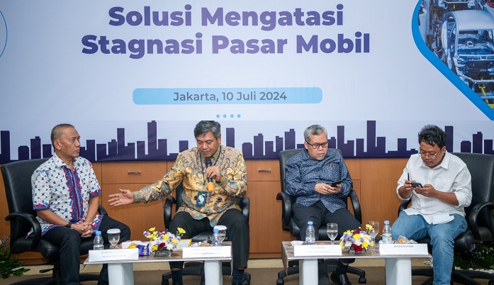 Kemnperin mencatat dalam 10 tahun terakhir, penjualan untuk kendaraan mobil di pasar domestik masih cenderung bertahan pada angka 1 juta unit. Pasar Domestik Stagnan, Ekspor Jadi Penopang Industri Otomotif