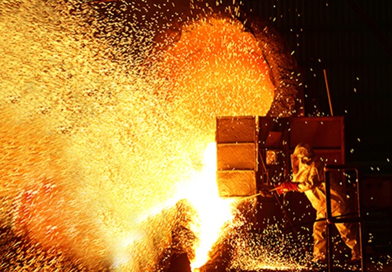 Aktivitas dalam smelter Aneka Tambang. FOTO - ISTIMEWA Kejagung Tahan 7 Tersangka Baru, Ini Penjelasan Aneka Tambang (ANTM)