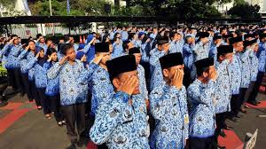 Ilustrasi PNS sedang upacara. dok. Sekretariat Negara. Kabar Baik! Pemerintah Pastikan 2025, Gaji PNS Naik