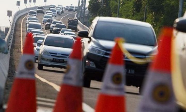 Kepadatan lalu lintas memenuhi salah satu ruas tol besutan Jasa Marga. FOTO - ISTIMEWA Melejit 105 Persen, Juni 2024 JSMR Tabulasi Laba Rp2,34 Triliun