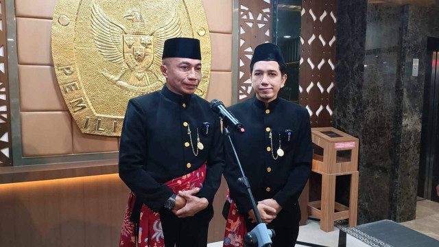 Dharma Pongrekun dan Kun Wardana Abyoto. dok. Kumparan/Fadlan Nuril Fahmi. Calon Independen Pilgub DKI 2024 Dharma-Kun Diduga Catut NIK KTP Warga