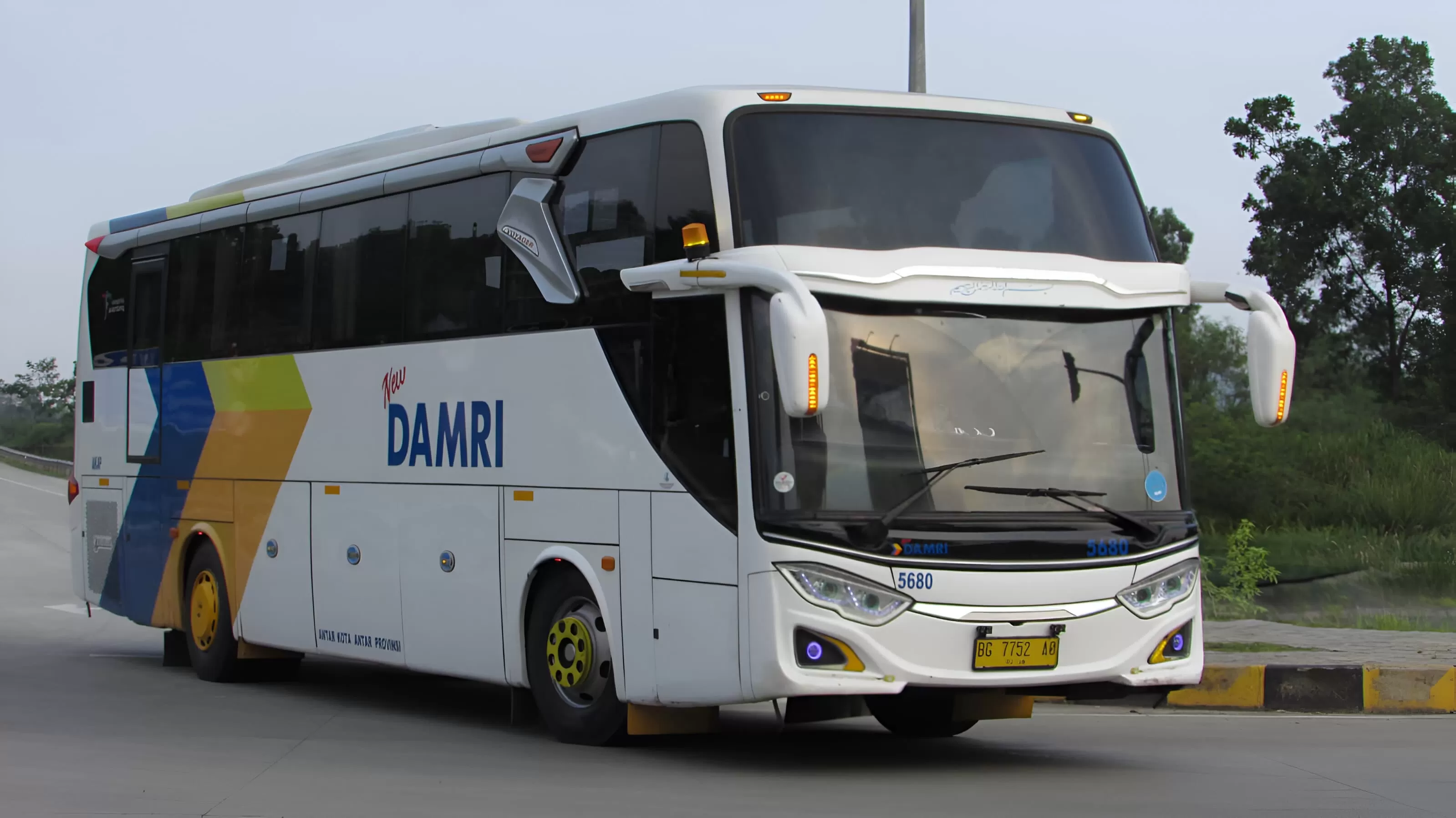 Ilustrasi bus DAMRI. dok. DAMRI. Tambah 2 Rute Baru dari Serang, DAMRI Perluas Jangkauan ke Sumatera