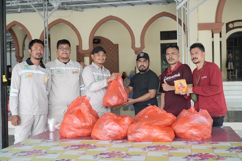 PT IWIP telah aktif berkoordinasi dengan pemerintah desa dan daerah untuk memberikan bantuan segera bagi warga terdampak sebagai langkah penanganan cepat banjir. IWIP Beri Bantuan Korban Banjir Maluku Utara ke Pemerintah Desa