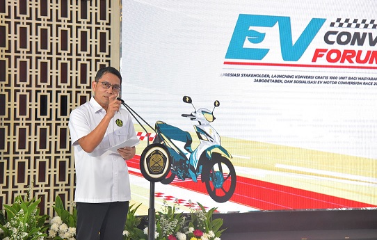Pemerintah melalui Kementerian ESDM meluncurkan program konversi gratis motor listrik (motlis) sebanyak 1.000 unit bagi masyarakat Jakarta, Bogor, Depok, Tangerang, dan Bekasi (Jabodetabek). Pemerintah Luncurkan 1.000 Unit Konversi Motlis Gratis