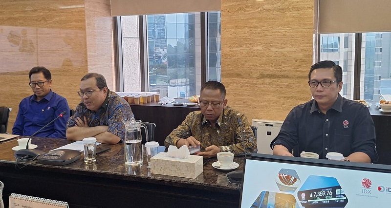 Direksi BEI ketika jumpa pers di Gedung BEI Jumat (6/9) BEI Akan Lakukan Penyesuaian Peraturan Proses IPO