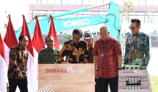 Presiden Jokowi didampingi Bos Agung Sedaya Group, Sugianto Kusuma atau Aguan dan sejumlah menteri meresmikan Swissotel Nusantara dan Groundbreaking Nusantara Mall Duty Free di Ibu Kota Nusantara (IKN), Jumat ( (13/09/2024). (Foto: BPMI Setpres/Kris) Jokowi Puji Aguan Mampu Bangun Hotel di IKN Dalam 9 Bulan