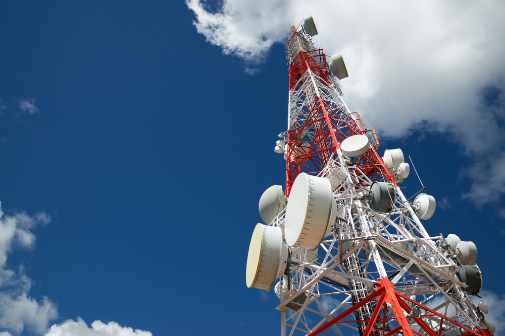 Menara telekomunikasi besutan Sarana Menara berdiri tegak menantang langit. FOTO - ISTIMEWA Izin Investor, Sarana Menara (TOWR) Sodorkan Right Issue Rp9 Triliun
