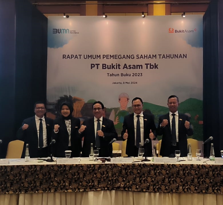 Pengurus PT Bukit Asam pada suatu kesempatan. FOTO - ISTIMEWA Prospek Stabil, Pefindo Labeli PTBA dengan Rating idAA