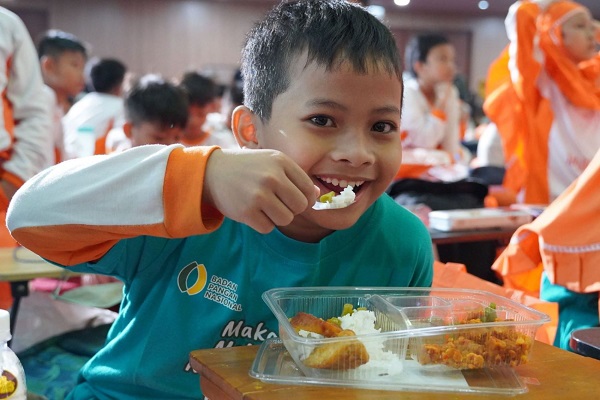 Anak-anak yang mengikuti Sarapan B2SA yang diselenggarakan oleh Bapanas dan Keluarga Alumni Universitas Jember pada Jumat (18/10/2024)/Foto : Humas Bapanas Bapanas Dorong Fortifikasi Pangan untuk Tingkatkan Gizi Masyarakat