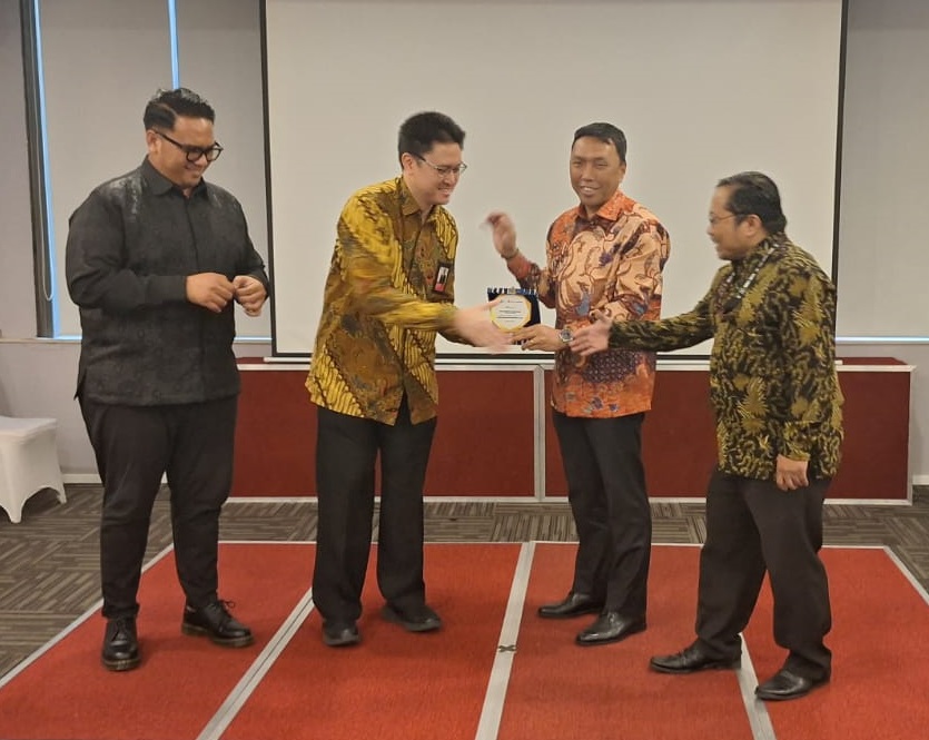 PT IDX Solusi Teknologi Informasi (IDXSTI) hari ini resmi meluncurkan layanan inovatif berbasis kecerdasan buatan,  IDXSTI Luncurkan AI untuk Pelaporan Keberlanjutan Emiten