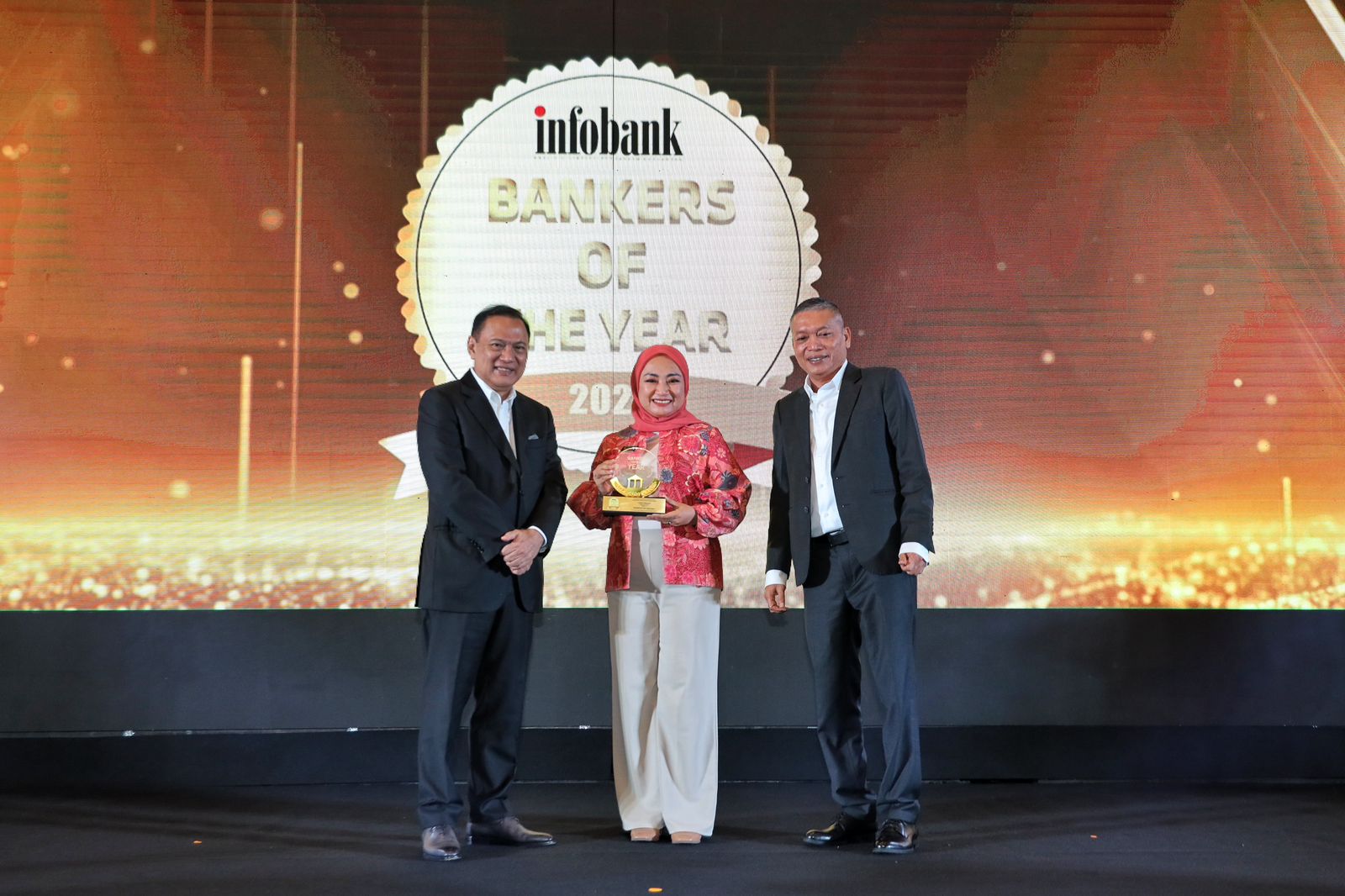 bank bjb kembali membuktikan diri sebagai salah satu institusi perbankan nasional yang mampu bersaing di tengah tantangan ekonomi global. Transformasi bisnis Transformasi Berhasil, Bank BJB (BJBR) Raih Penghargaan Bergengsi