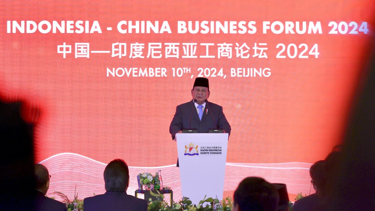 Presiden Prabowo Subianto dalam Indonesia-China Business Forum 2024. Dok. BPMI Setpres RI. Wamenperin Ungkap Indonesia Perlu Antisipasi Serbuan Investasi China