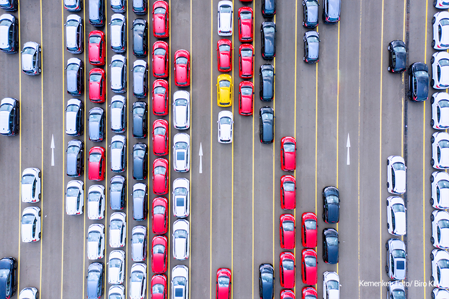 Kamar Dagang dan Industri (Kadin) Indonesia mendukung pemberian insentif fiskal bagi industri otomotif nasional. Kadin Dukung Pemberian Insentif Fiskal Bagi Industri Otomotif