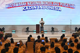 Presiden Prabowo Subianto memberikan sambutan dalam Munas Konsolidasi Kadin Indonesia, Kamis (16/1/2025). Dok. Bisnis. Presiden Minta Pengusaha Bantu Pemerintah Makmurkan Masyarakat