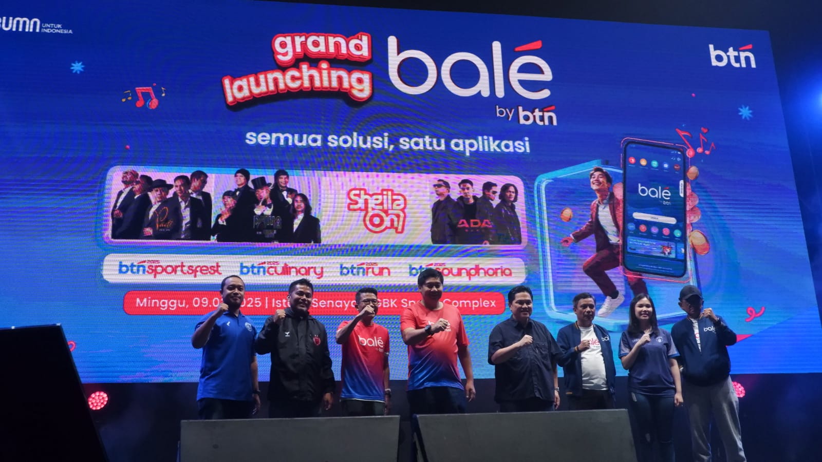 Menteri BUMN Erick Thohir (empat dari kanan) mengepalkan tangan dalam peluncuran super Apps Bale by BTN di Istora Senayan, GBK Complex, Minggu, 9 Februari 2025. FOTO - ISTIMEWA Resmi! Telisik Ini Aneka Keunggulan Bale by BTN