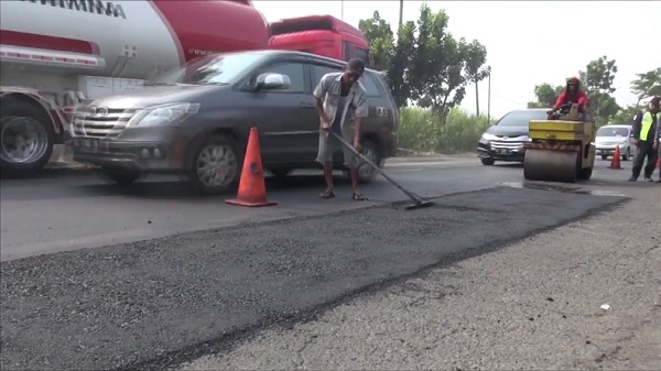 Perbaikan jalan raya Efisiensi APBN Jangan Sampai Korbankan Anggaran Pemeliharaan Jalan