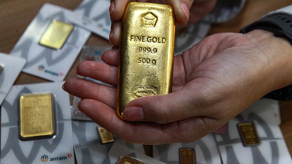 Belum Berhenti, Harga Emas Antam Terus Naik Rp9.000 per Gram