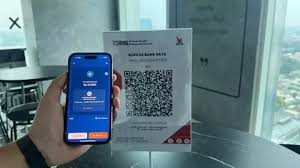 Mulai Jumat (14/3/2025), pengguna commuter line (KRL) bisa menggunakan Quick Respons Code Indonesian Standard (QRIS) Tap berbasis teknologi near field communication (NFC). Dok BeritaSatu. Pengguna KRL Kini Bisa Bayar Pakai QRIS Tap, Saat Ini Baru Android