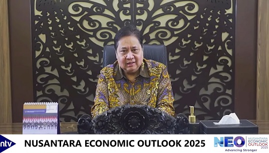 Menko Perekonomian Airlangga Hartarto mengatakan Pemerintah juga terus memonitor dinamika ekonomi global yang terus mengalami perubahan, salah satunya terkait kebijakan ekonomi baru di Amerika Serikat seperti terkait tarif. Pemerintah Terus Monitor Kebijakan Ekonomi AS