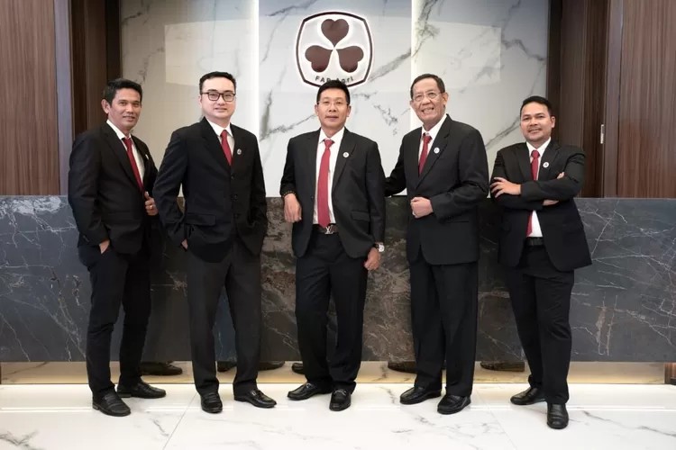 Manajemen FAPA ketika usai menggelar paparan kinerja. FAPA Akan Kembalikan Dana Pemegang Saham Rp314 per Lembar, Terkait Ini