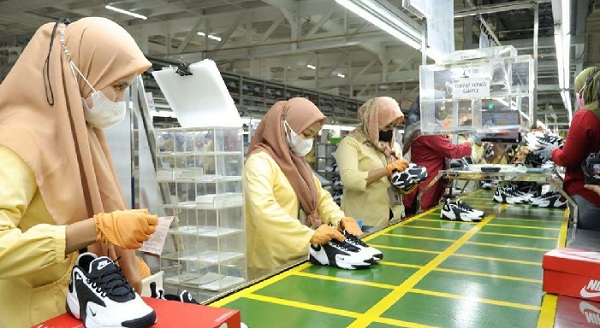 Indonesia sekarang menyumbang hampir 30% dari total tenaga kerja pabrik global Adidas dan Nike Indonesia Sumbang Sepertiga Pekerja Pabrik Nike dan Adidas Global