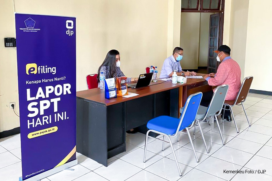 Meskipun terdapat hari libur penyampaian SPT Tahunan tetap dapat dilaksanakan hingga batas waktu melalui saluran elektronik pada laman DJP Online Ada Libur, SPT 2024 Tetap Dapat Dilaporkan Hingga 31 Maret 2025