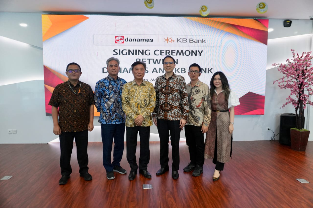 KB Bank menjalin kemitraan dengan PT Pasar Dana Pinjaman (Danamas). Kedua pihak resmi menjalin kemitraan strategis senilai Rp500 miliar untuk memperluas akses pembiayaan bagi UMKM di Tanah Air. Dok. KB Bank. KB Bank dan Danamas Jalin Kemitraan Strategis Senilai Rp500 Miliar