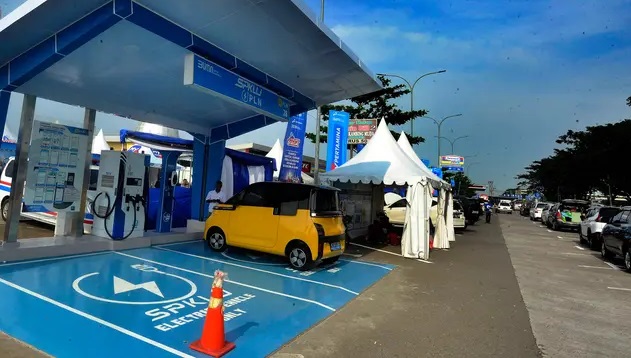 Transaksi Pengisian Kendaraan Listrik Naik 4,9 Kali Lipat Saat Lebaran