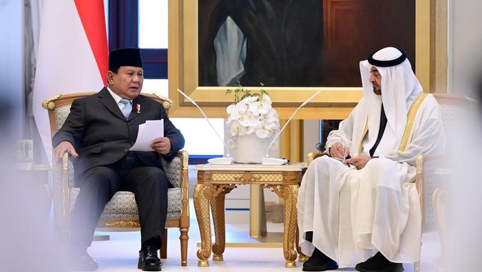 Pertemuan Presiden Prabowo Subianto dan Presiden Uni Emirat Arab Sheikh Mohamed bin Zayed Al Nahyan di Istana Qasr Al Shatie, di Istana Qasr Al Watn, Abu Dhabi. Dok. Biro Pers Sekretariat Presiden/Muchlis Jr. Usai Bertemu Presiden MBZ, Prabowo Lanjutkan Lawatan ke Turki