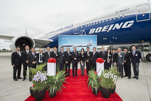 China Airlines saat menerima pengiriman pesawat 777-300ER barunya yang ke-10 pada tanggal 16 Mei 2016, di Seattle, AS. Kemitraan China Airlines dan Boeing telah berlangsung lebih dari setengah abad. (Foto: China Airlines) Seru! China Stop Pembelian Pesawat dari AS