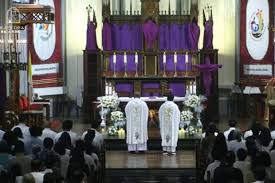 Misa Jumat Agung, Ribuan Jemaat Padati Gereja Katedral Jakarta