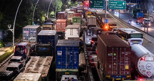 Pelindo: Kemacetan di Tanjung Priok Karena Peningkatan Arus Peti Kemas
