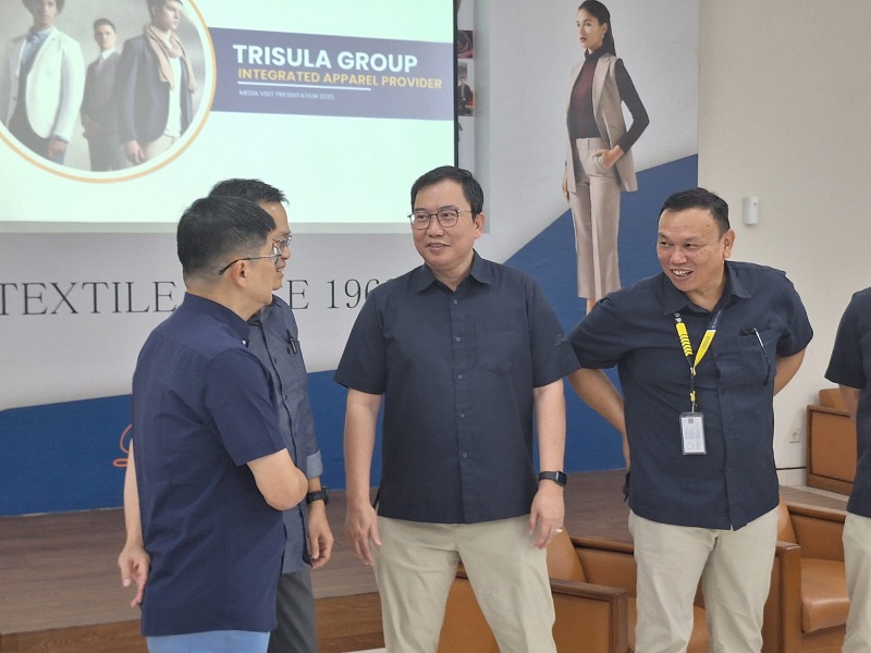 Manajemen TRIS usai paparan kinerja. Cek! Jadwal Pembagian Dividen TRIS Rp7,2 per Saham