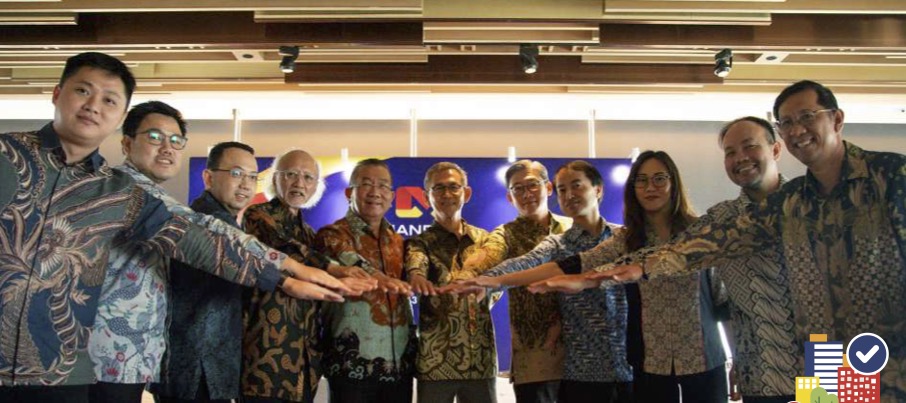 Pengurus Mandala Finance pada suatu kesempatan. FOTO - ISTIMEWA Simak! Ini Jadwal Saham Bonus Mandala Finance (MFIN) Rp116,15 Miliar