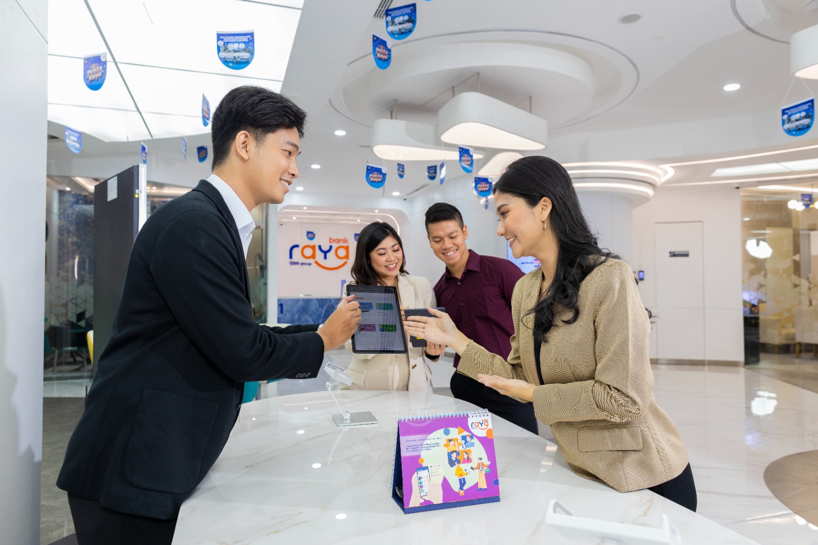 Bank Raya (AGRO) Masuk 3 Besar Bank Digital di Indonesia