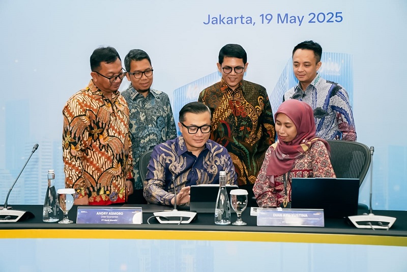 Ekonom Mandiri Sebut Akselerasi 2025 Perlu Kolaborasi Erat
