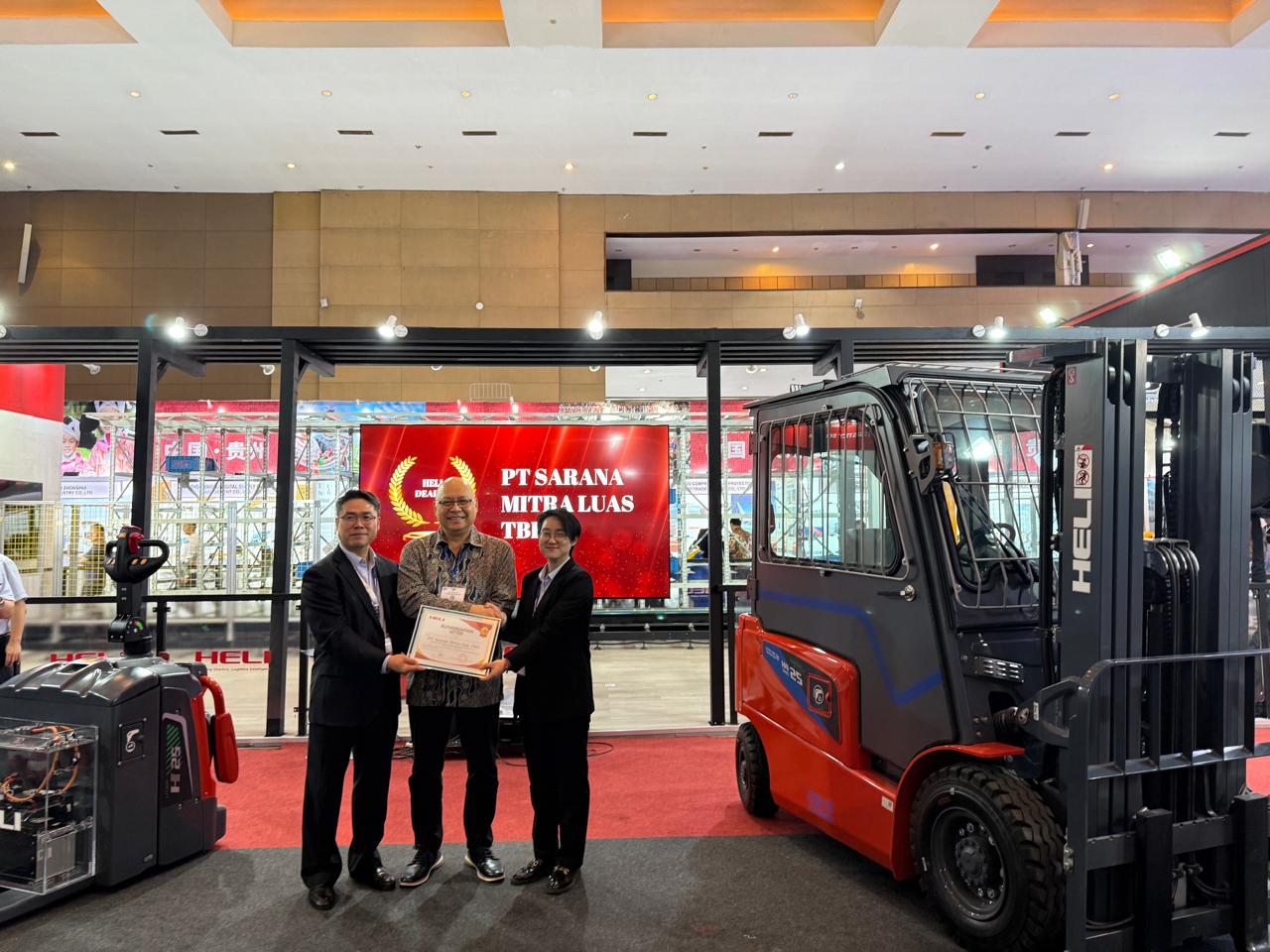 Ekspansi! SMIL Bakal Datangkan 1000 Unit Forklift Elektrik Baru