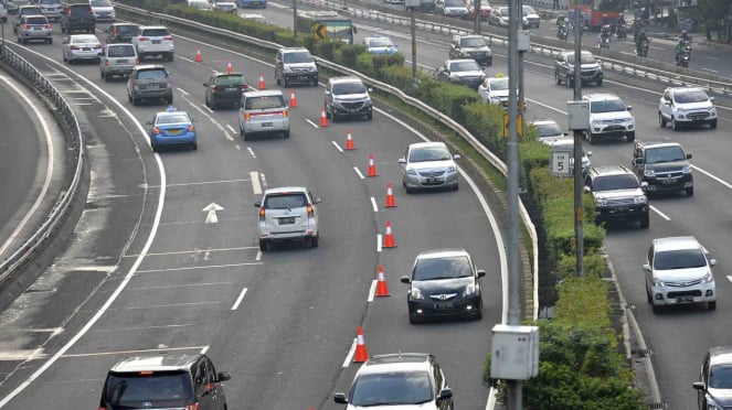 Untuk mengantisipasi peningkatan volume lalu lintas di Ruas Tol Dalam Kota arah Jakarta,Jasa Marga berlakukan contraflow mulai dari KM 01+300 sampai dengan KM 8 Jam 6.00-10.00 Berlaku Contra Flow di Tol Dalam Kota Arah Jakarta