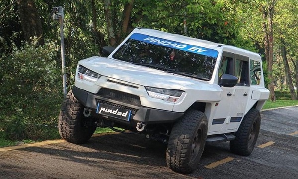 PT Pindad Luncurkan Kendaraan Listrik Taktis MV3-EV 'Pandu'