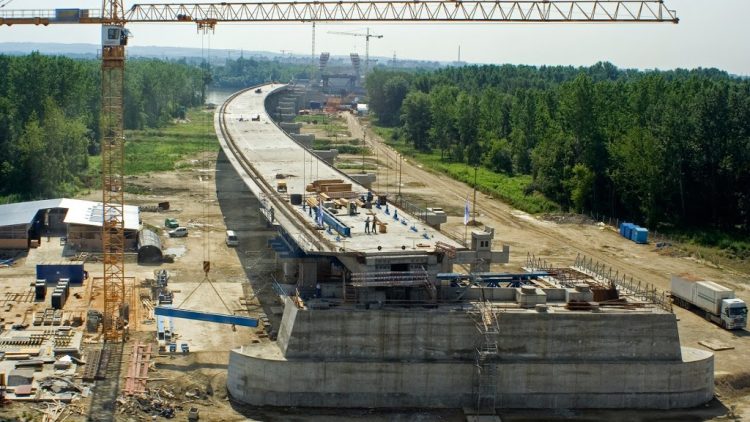 Pemerintah Cuma Bisa Tutup 40 Persen Kebutuhan Investasi Infrastruktur