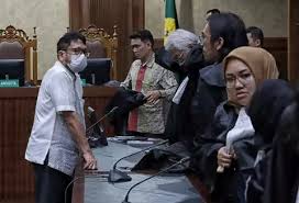 Jatuhkan Vonis 16 Tahun Bui, Hakim Bilang Si Makelar Kasus Serakah