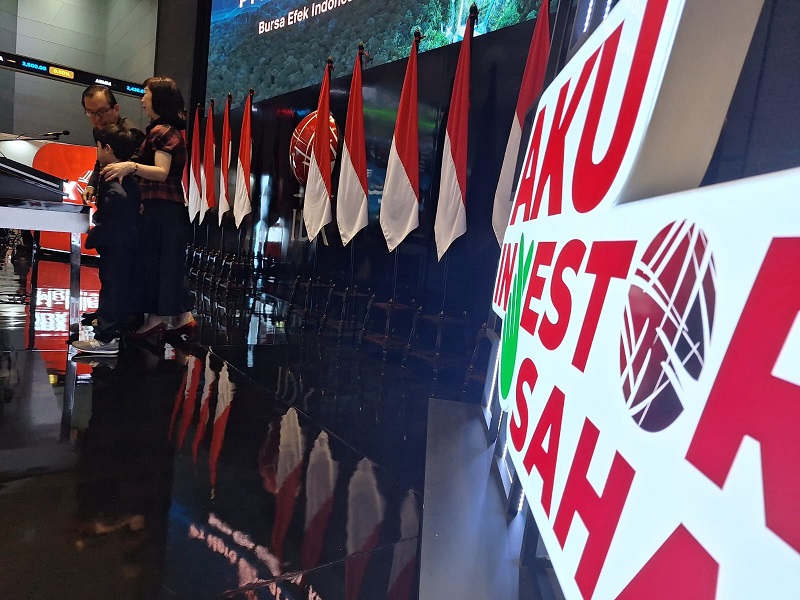 Investor Rugi Miliaran, OJK dan BEI Didesak Periksa Ajaib Sekuritas