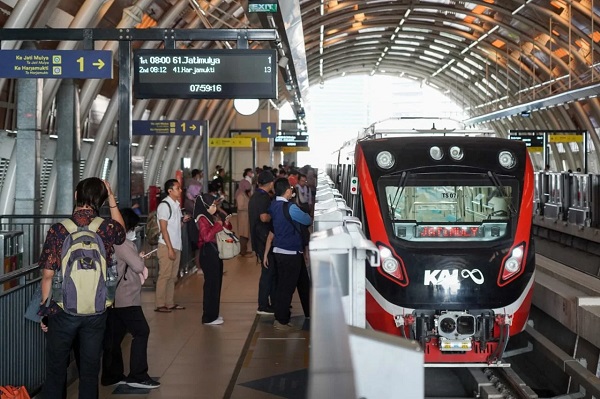 LRT Jabodebek Angkut 2,31 Juta Pengguna di Bulan Juni