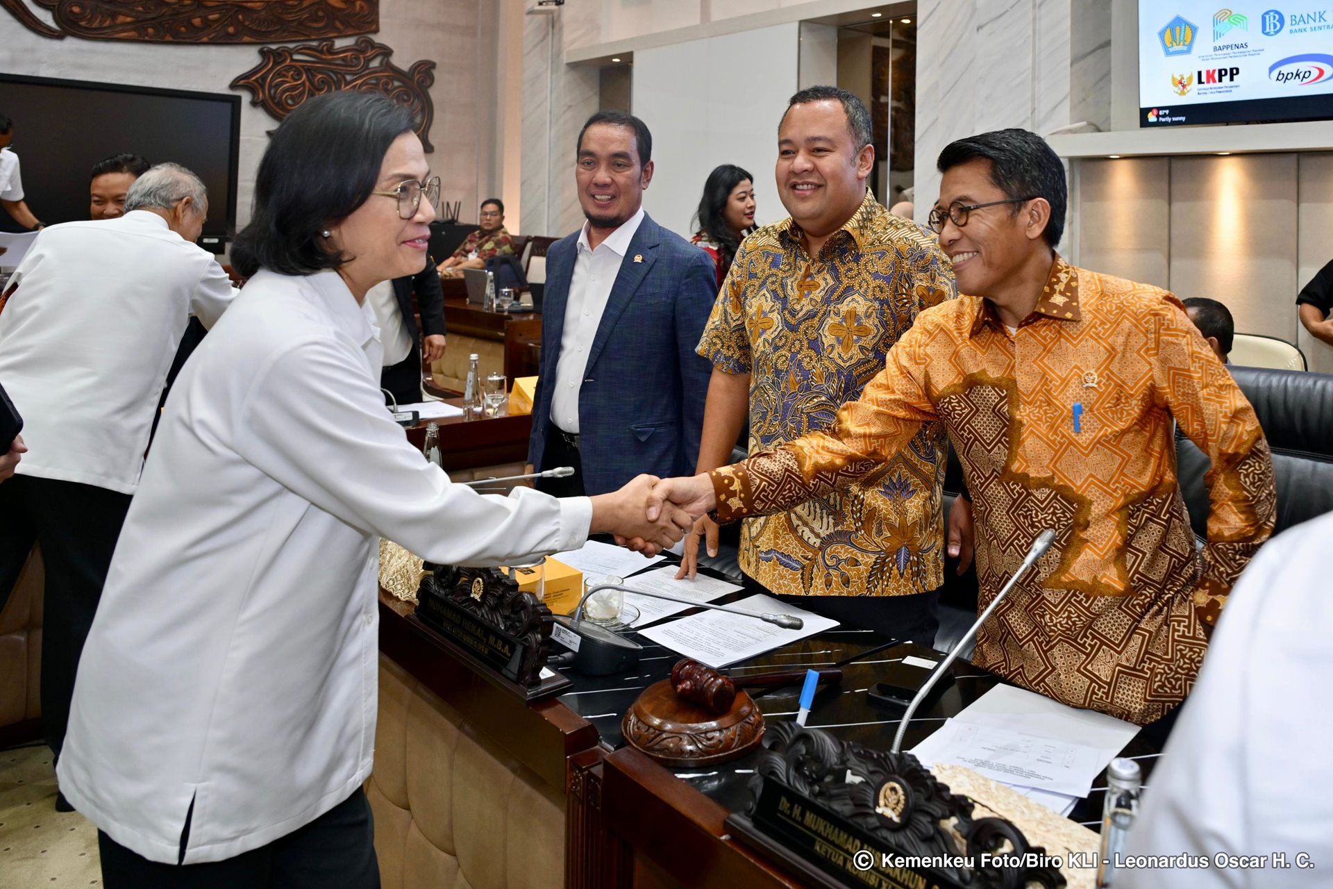 Komisi XI DPR - Menkeu Sepakati Asumsi Dasar untuk RAPBN 2026