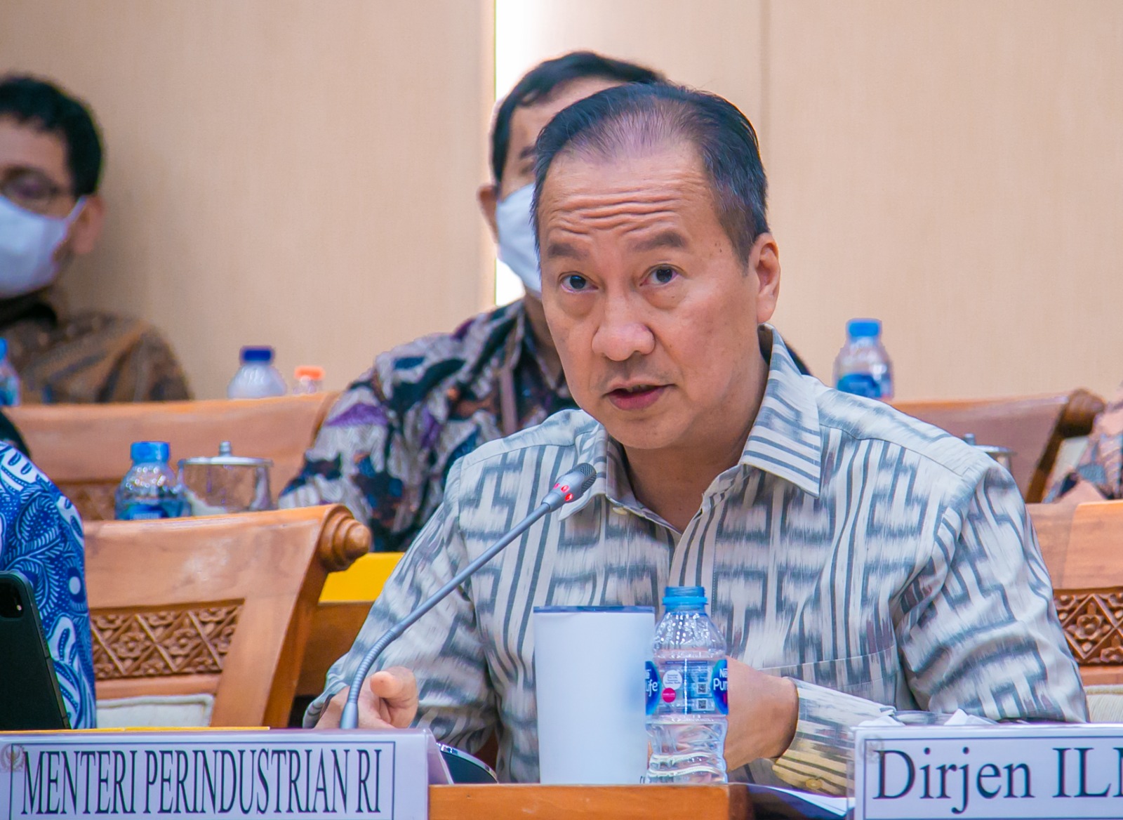 Menteri Perindustrian (Menperin), Agus Gumiwang Kartasasminta menilai dicapainya kesepakatan soal tarif dengan pemerintah AS akan menggairahkan sektor manufaktur Indonesia. Menperin: Hasil Negosiasi Tarif AS Gairahkan Industri Manufaktur RI