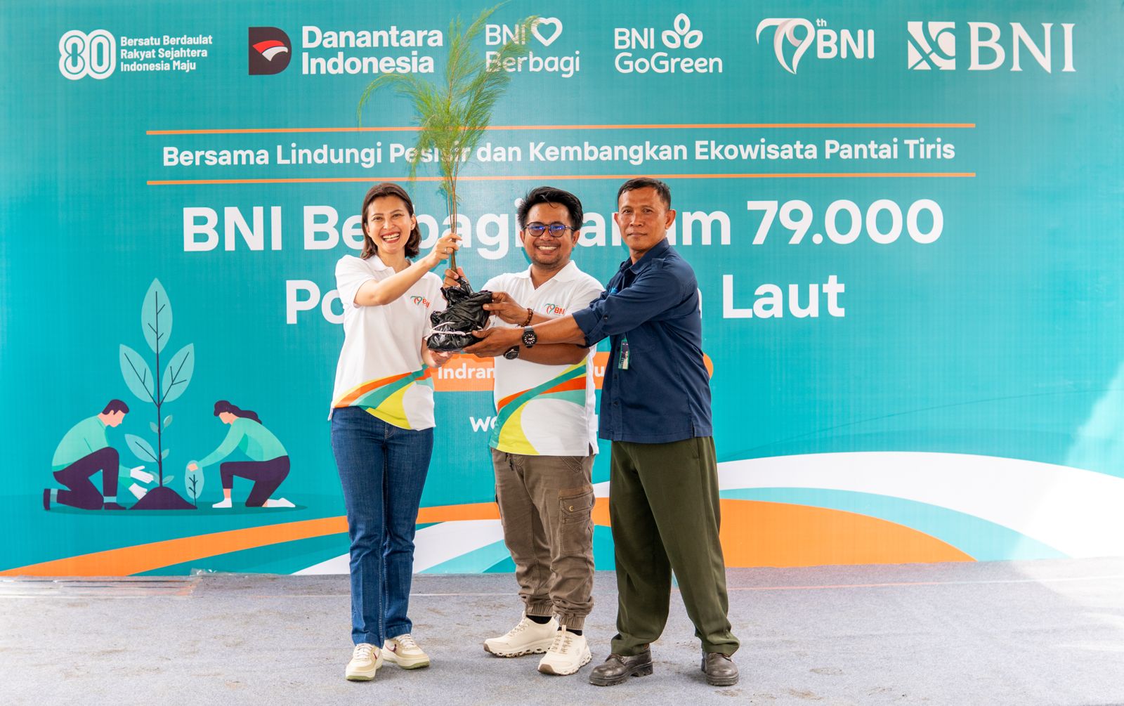 BNI Hijaukan Pantai Tiris