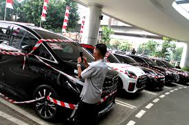 Kejaksaan Agung kembali sita mobil yang diduga milik tersangka Muhammad Riza Chalid. Kini totalnya 9 unit mobil. Dok. Berita Nasional. Kejagung Sita Lagi Mobil yang Diduga Milik Riza Chalid, Total 9 Unit