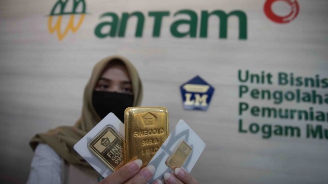 Harga Emas Antam Melonjak Rp26.000 per Gram