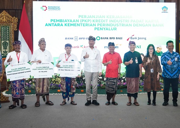 Menteri Perindustrian (Menperin), Agus Gumiwang Kartasasmita saat membuka Sosialisasi Program KIPK di Denpasar (4/9).(Foto: Kemenperin) Menperin: KIPK Untuk Penciptaan Lapangan Kerja Baru