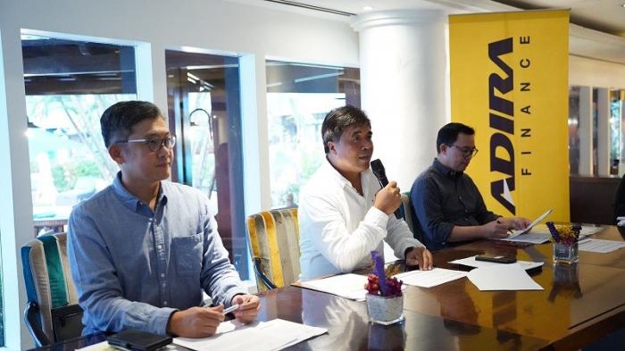 Pengurus Adira Finance kala menjelaskan perkembangan perseroan. FOTO - ISTIMEWA Adira Finance (ADMF) Sajikan Obligasi Rp2,35 T, Ini Besaran Bunganya